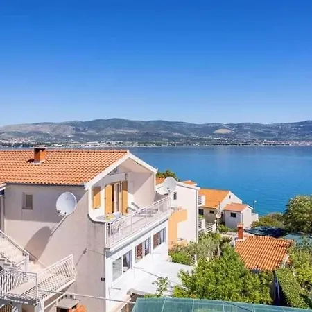 Stella, Slatine, Rovci, Otok Ciovo شقة تروغير